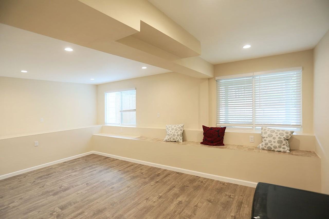 1419 30th Ave - Photo 2 of 13