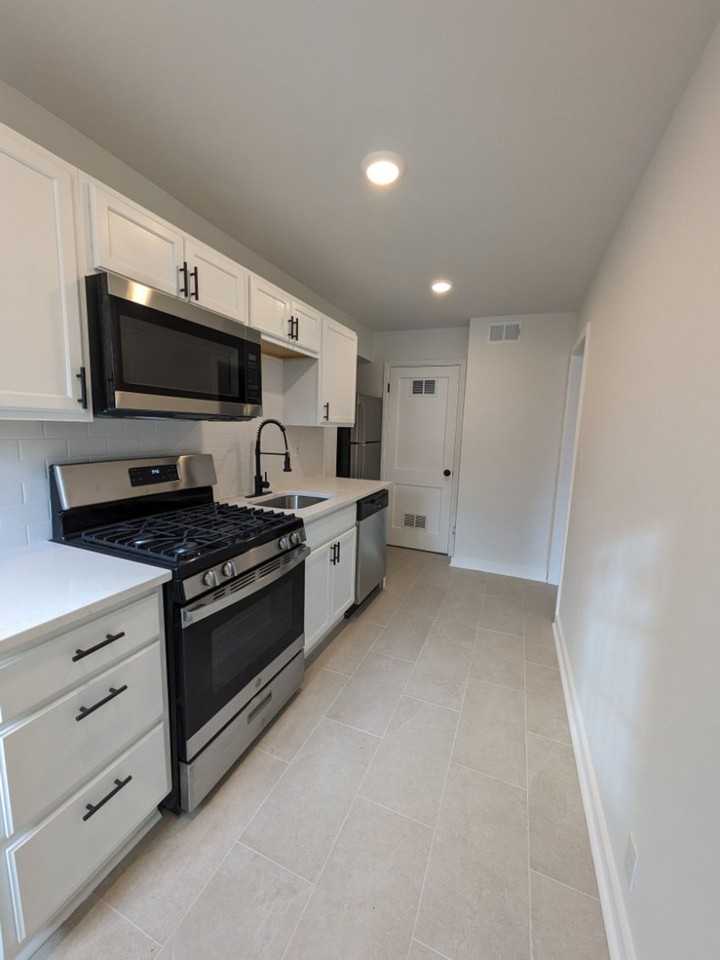 BROOKSIDE - Photo 3 of 9