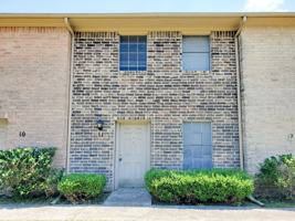 featured image of 3720 Laurel St