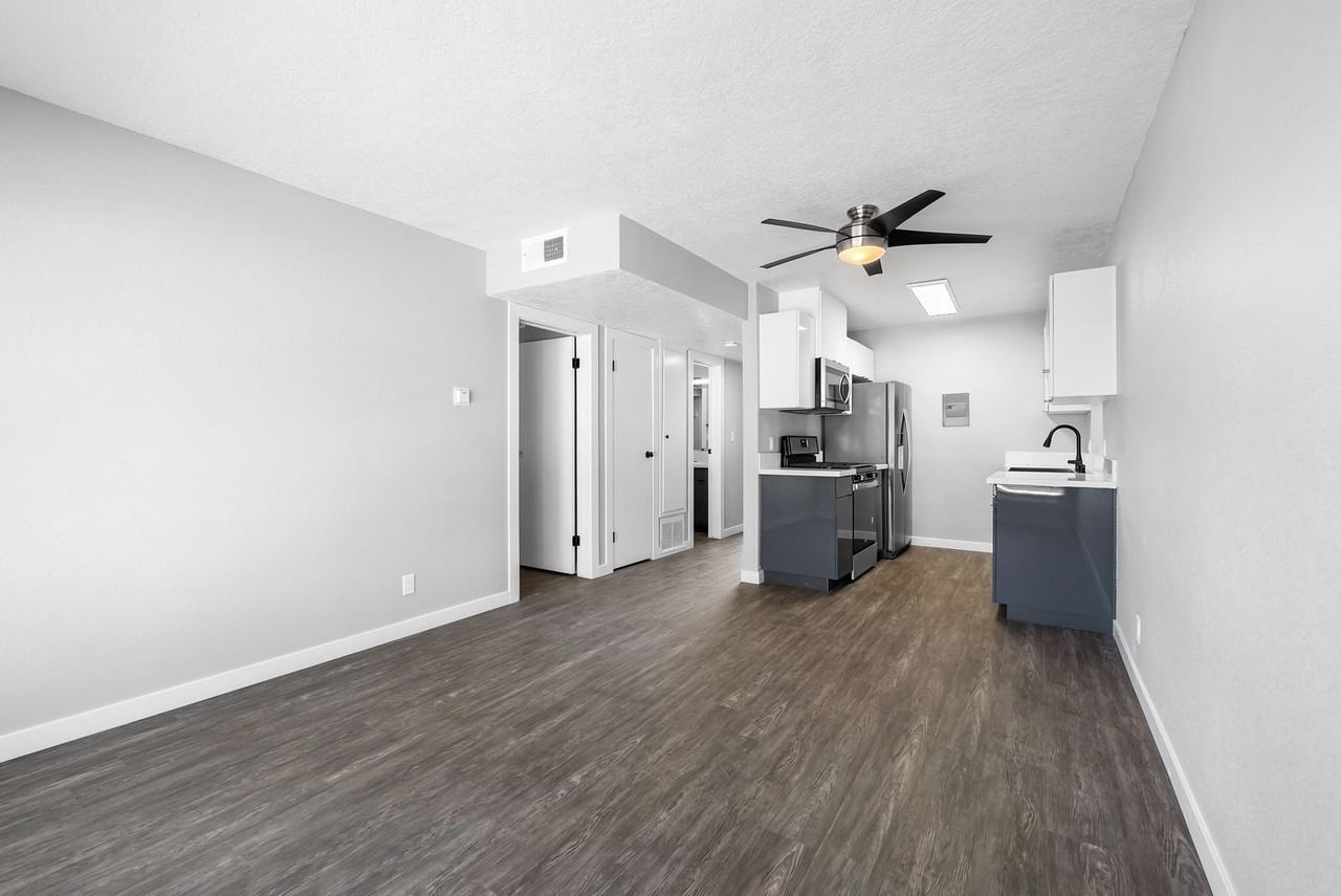 Park Apartments - Photo 5 of 27
