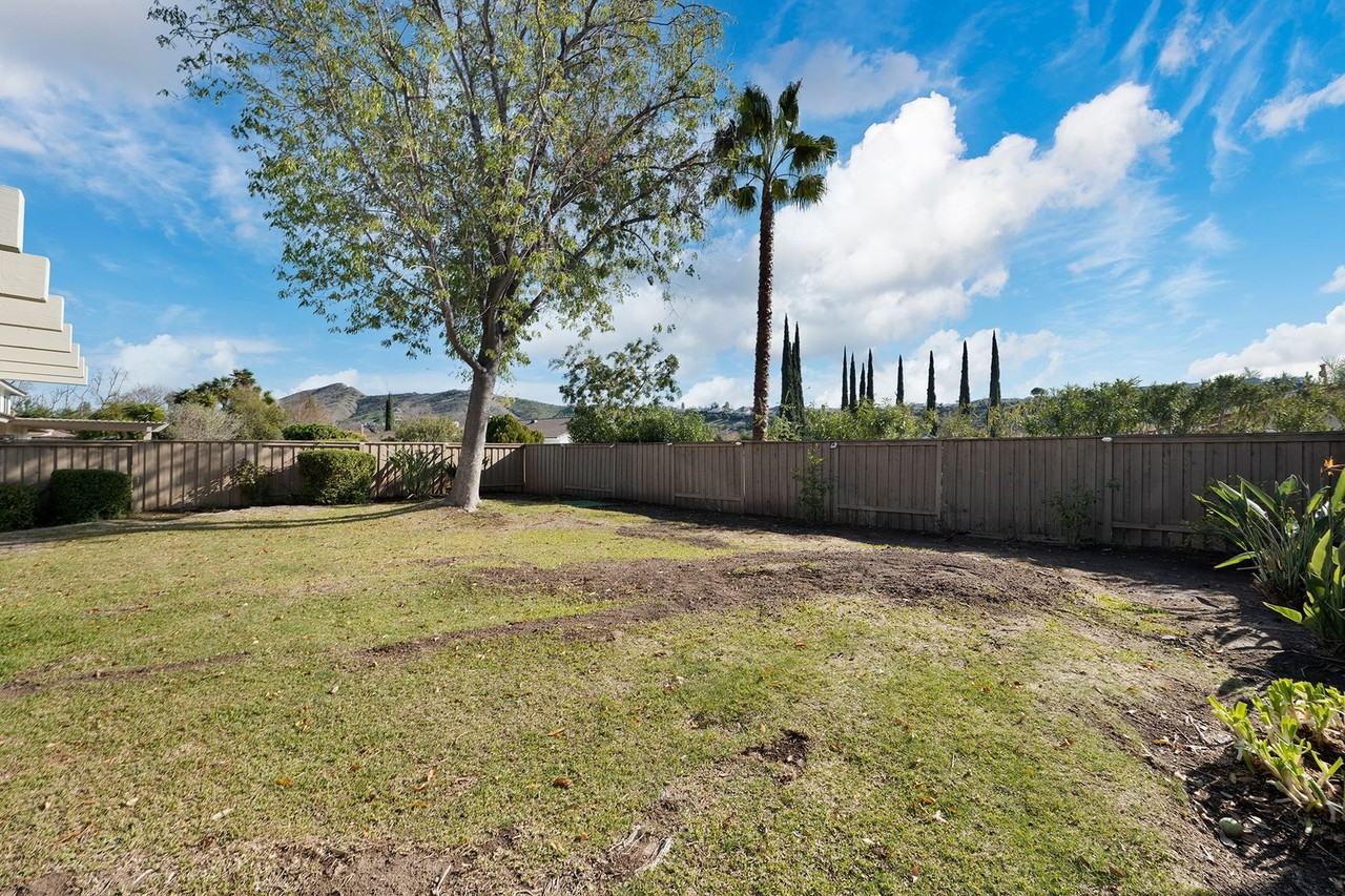 32022 Grenville Ct - Photo 6 of 40