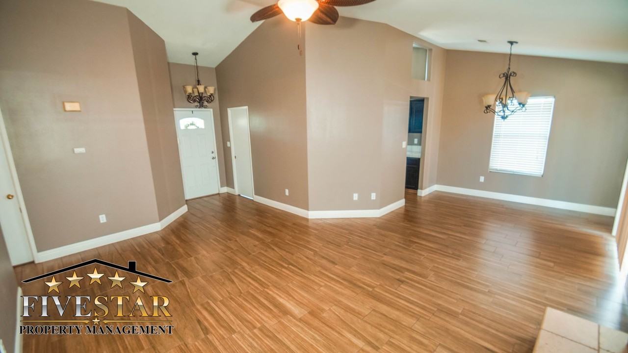 4334 Bareback Ln - Photo 7 of 23