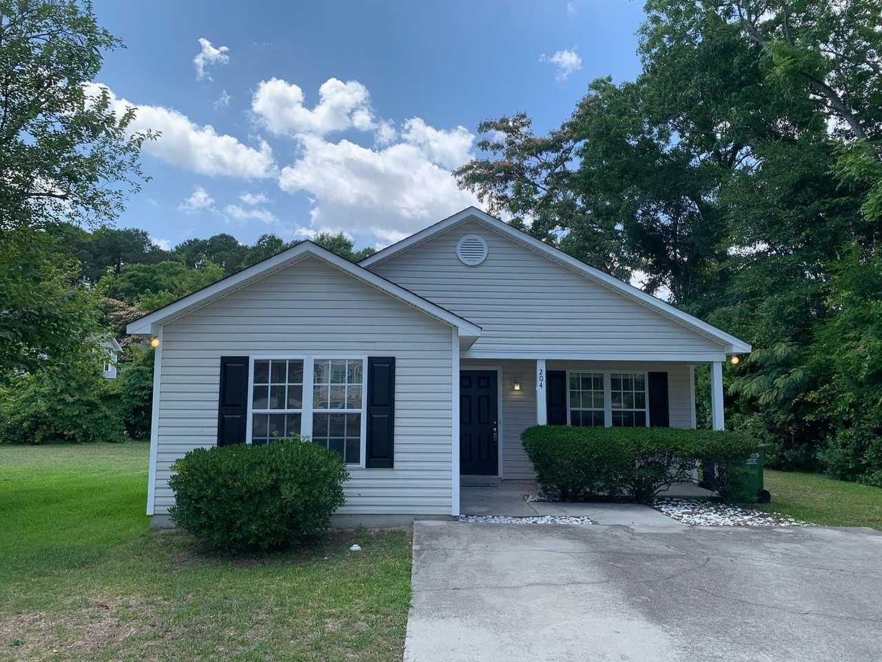 204 White Ave - Photo 2 of 18