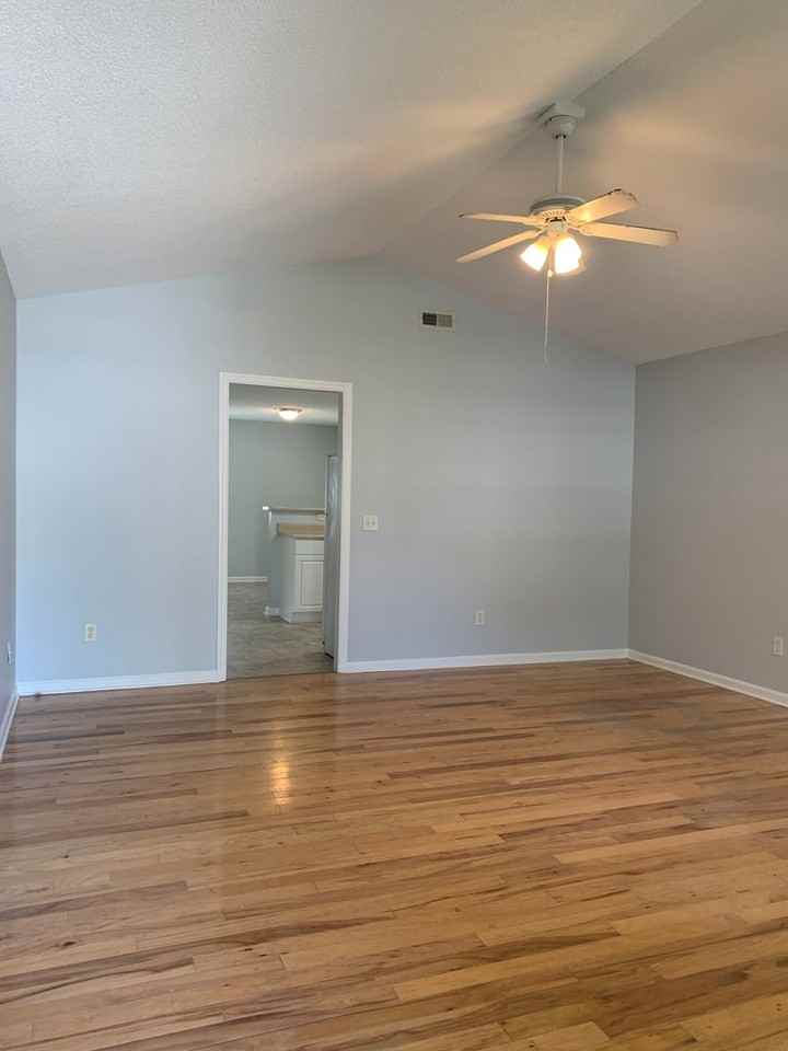 204 White Ave - Photo 6 of 18