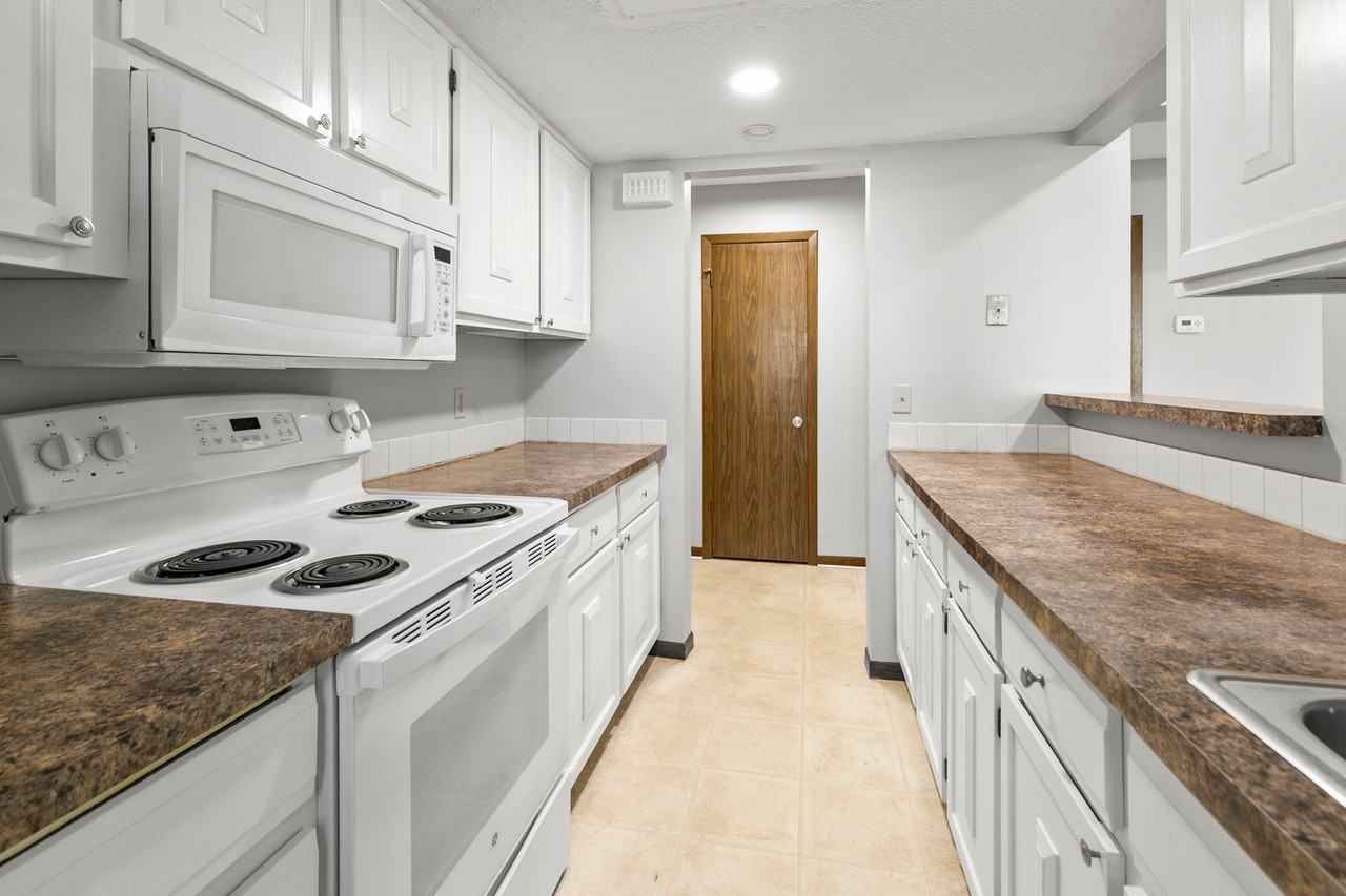 9002 David Cir - Photo 6 of 22