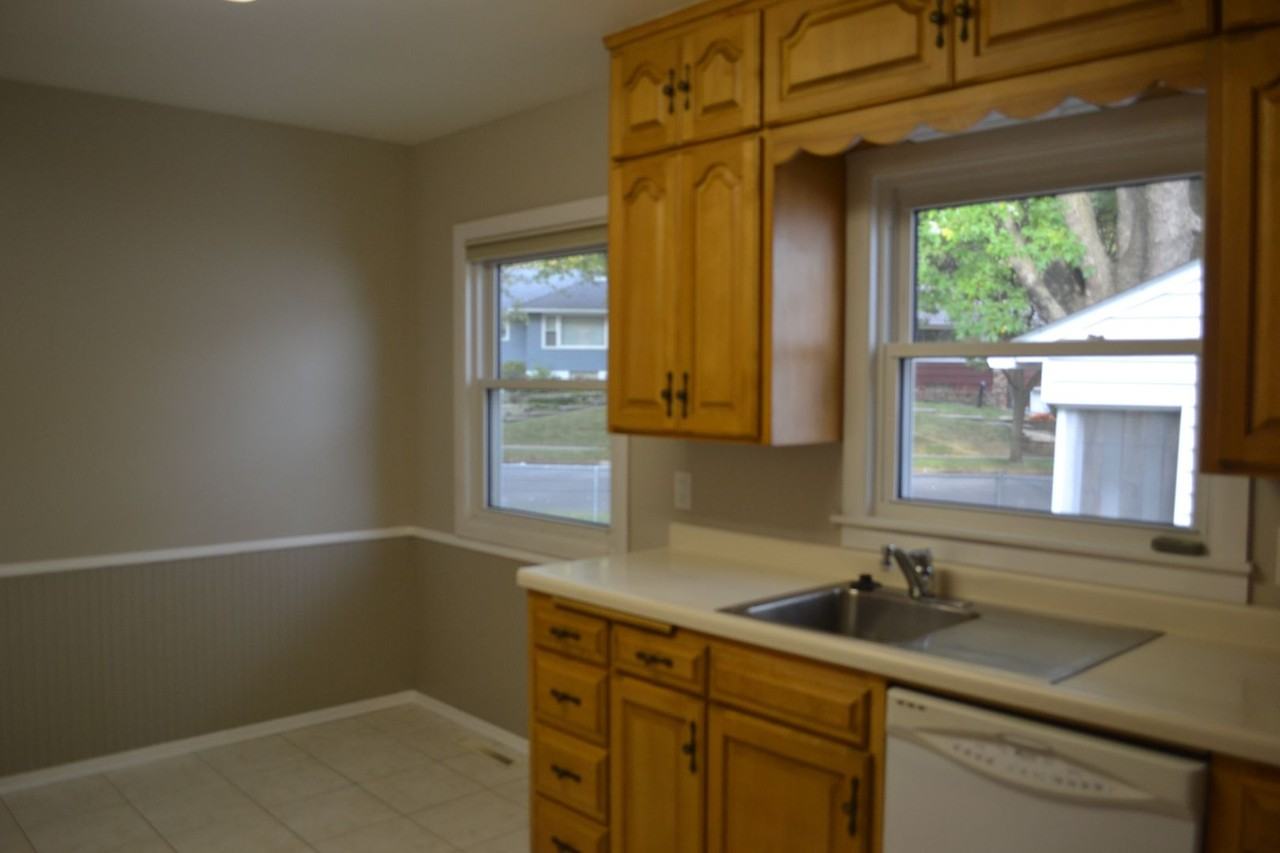1438 15th Ave Nw - Photo 3 of 24