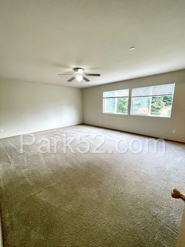 2632 Meyer St - Photo 5 of 16