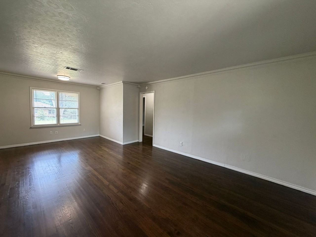 221 E Kerr Dr - Photo 6 of 21