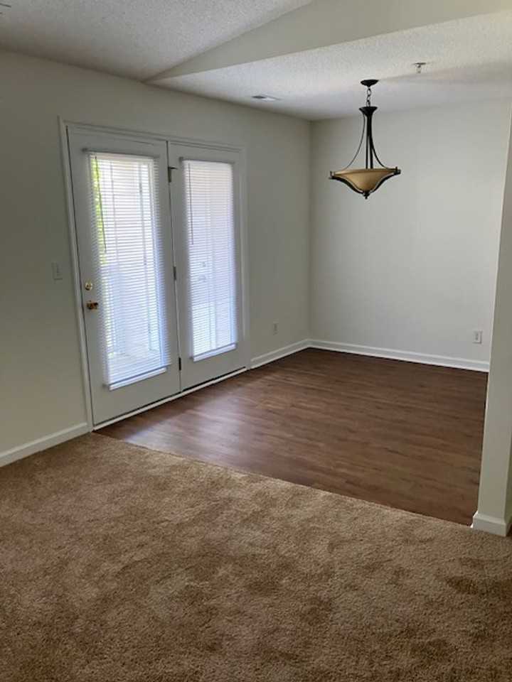 804 Bryce Ct Apt J - Photo 5 of 16