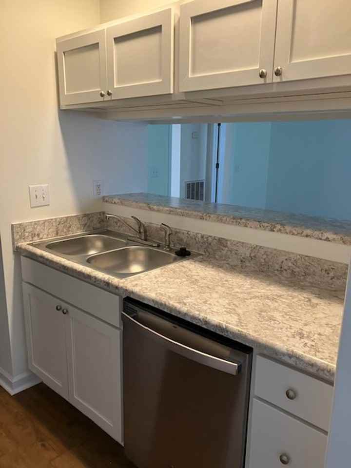804 Bryce Ct Apt J - Photo 7 of 16
