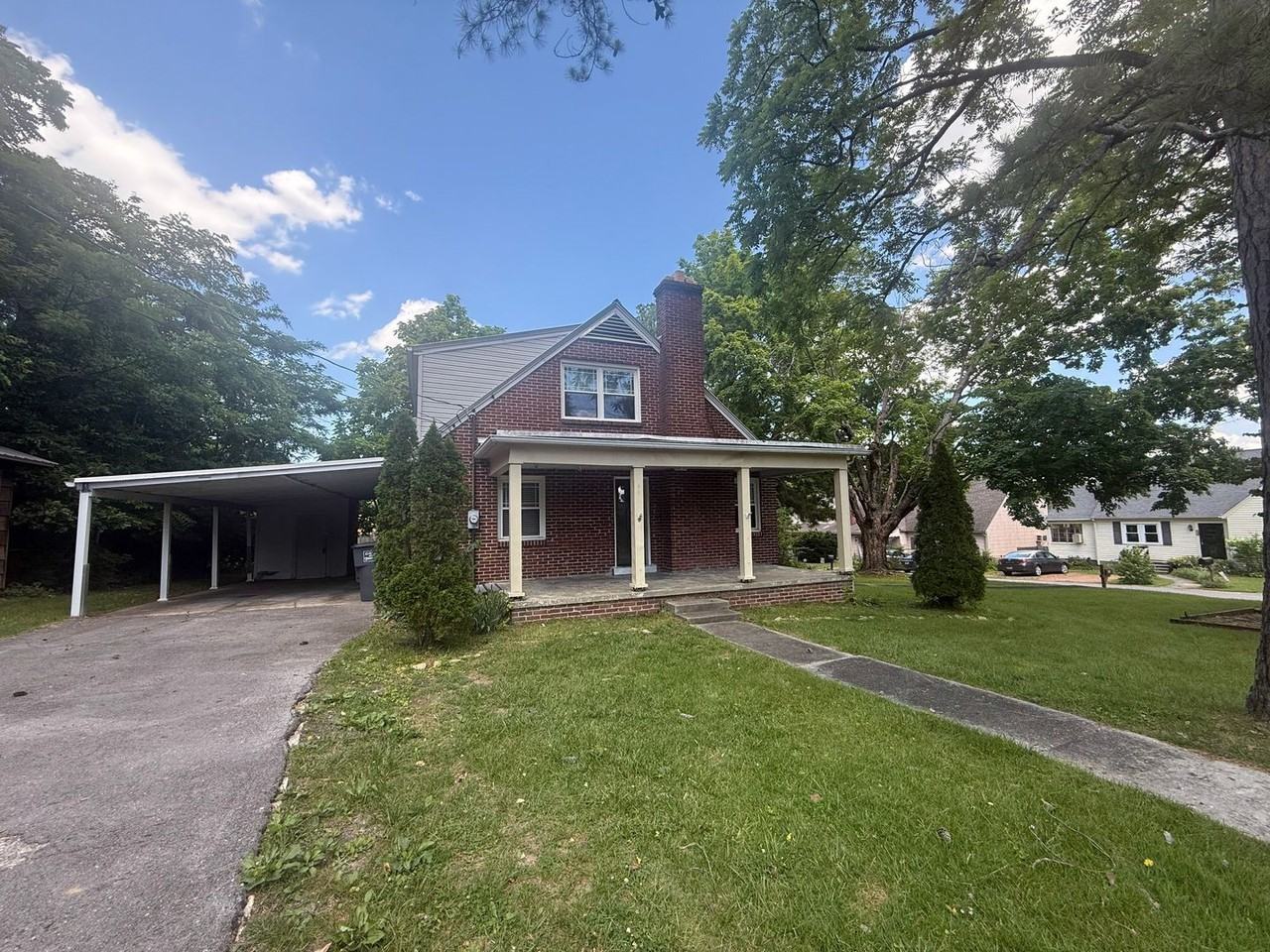 100 Davis Ave - Photo 2 of 30