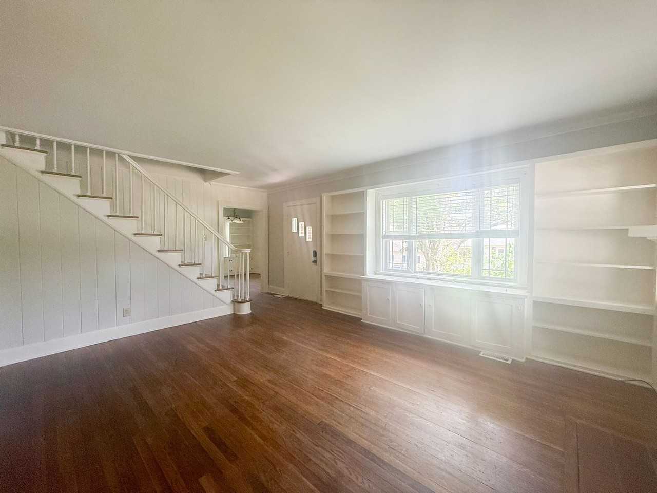 100 Davis Ave - Photo 3 of 30