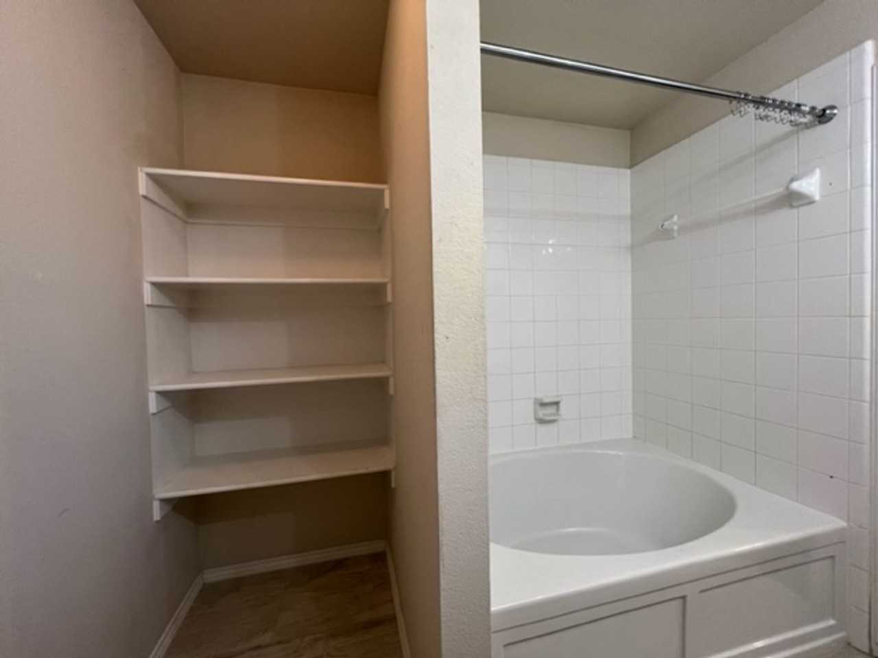 712 Linden Ave - Photo 7 of 10