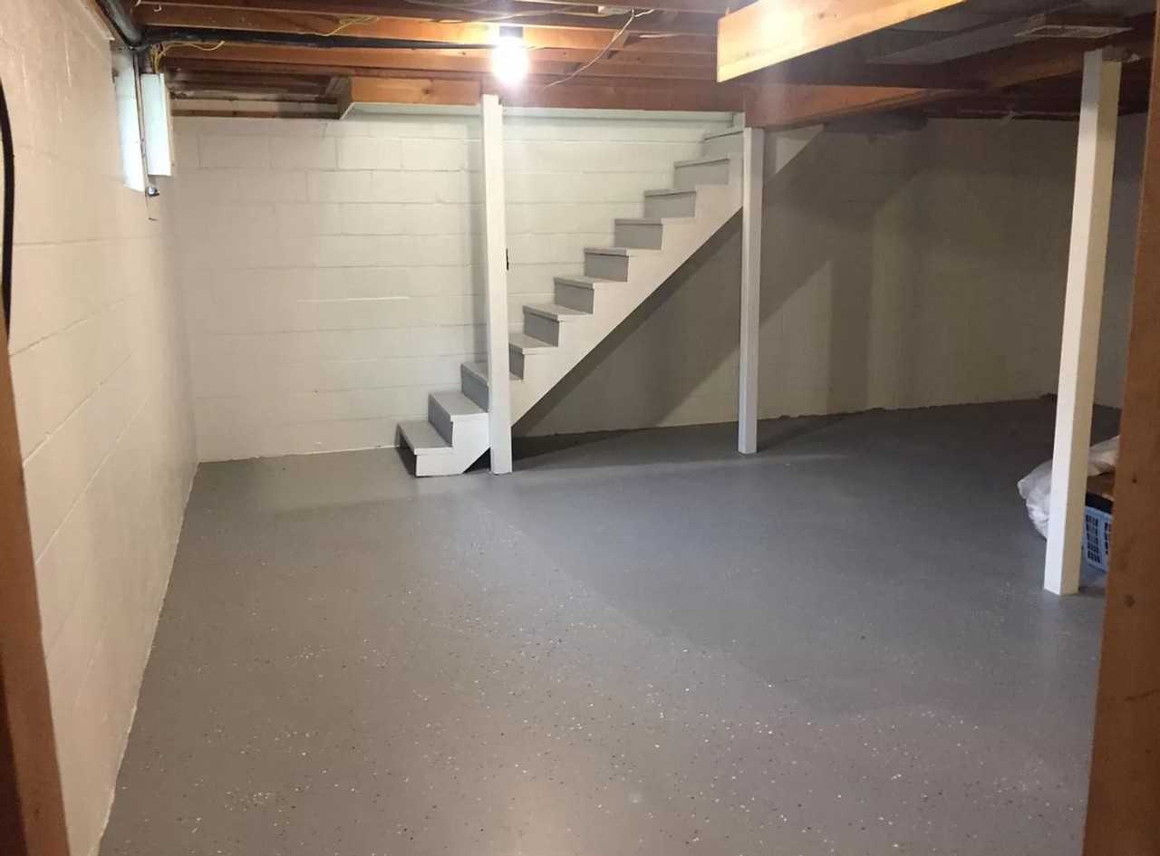 136 Robertson Dr Nw - Photo 3 of 3