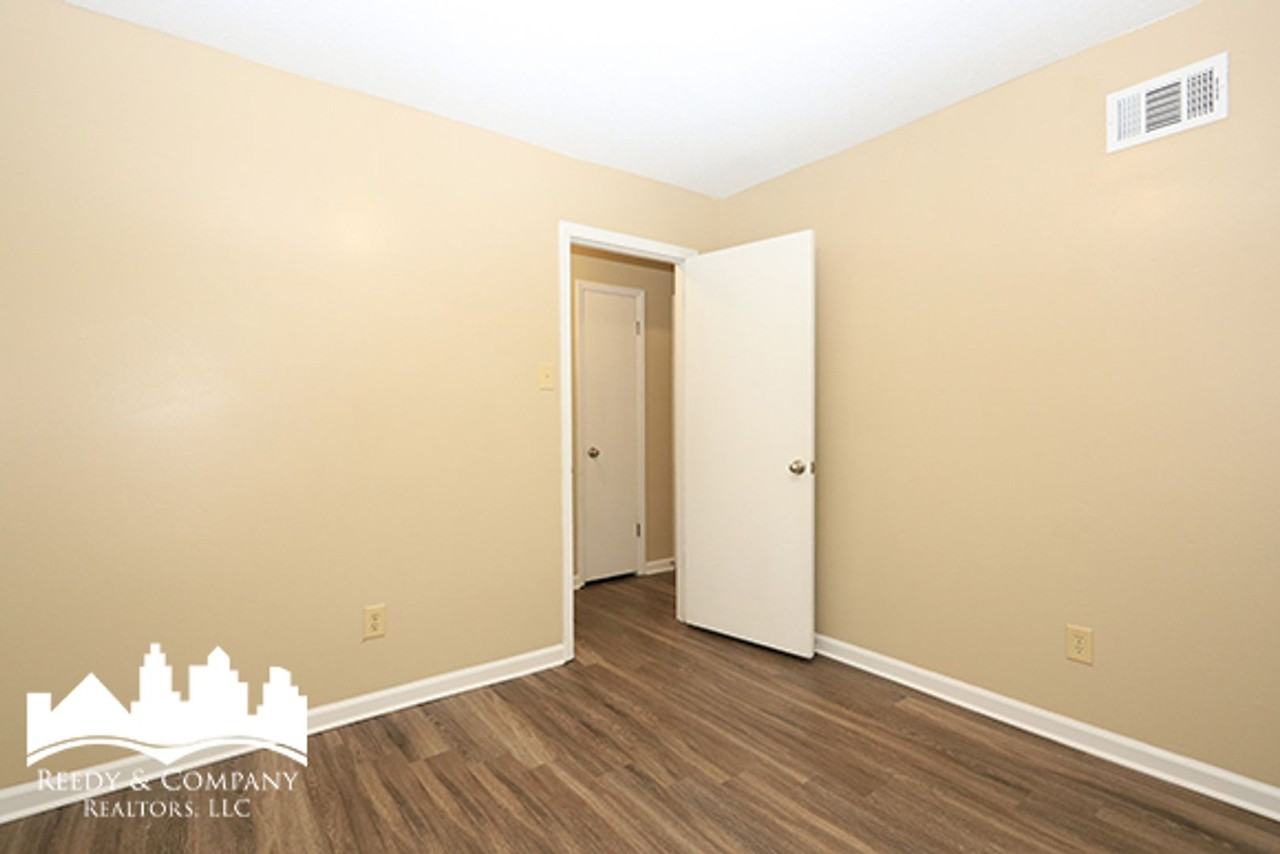 5104 Corkwood Dr - Photo 4 of 17