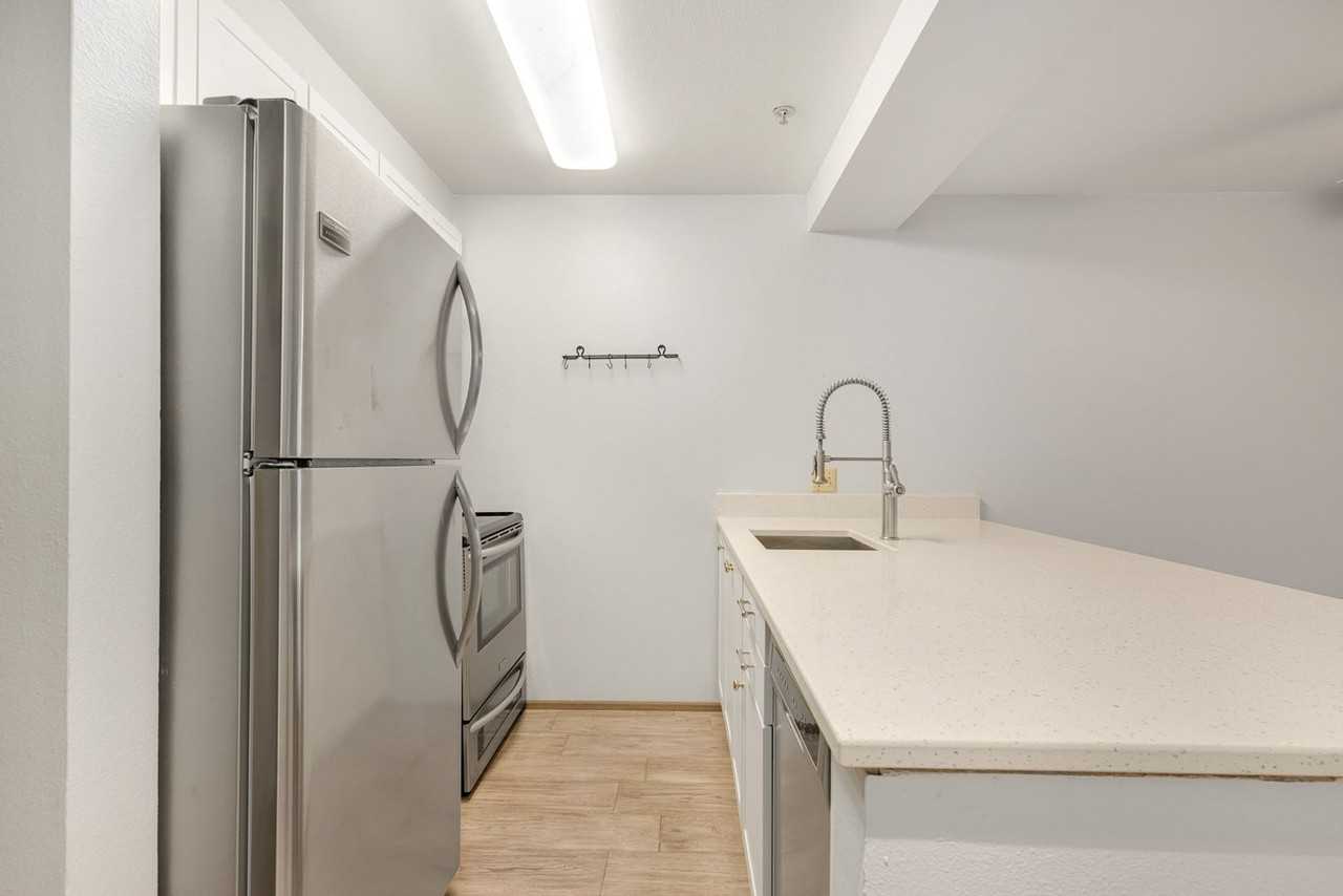 769 Hayes St - Photo 4 of 17