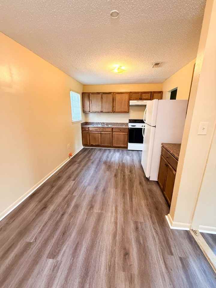 1200 Bethune Dr - Photo 2 of 6
