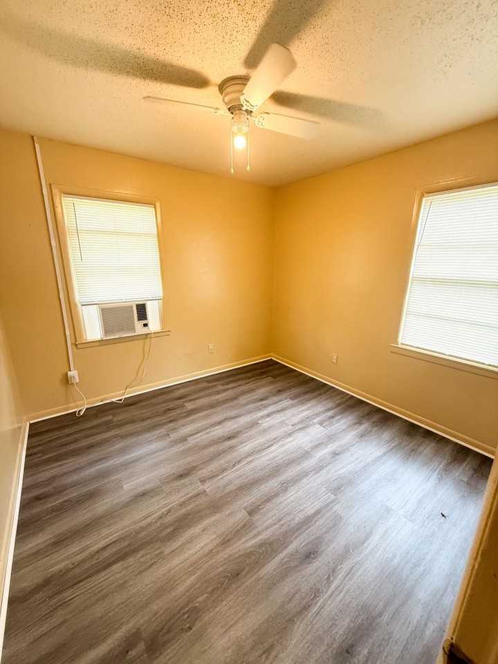 1200 Bethune Dr - Photo 4 of 6