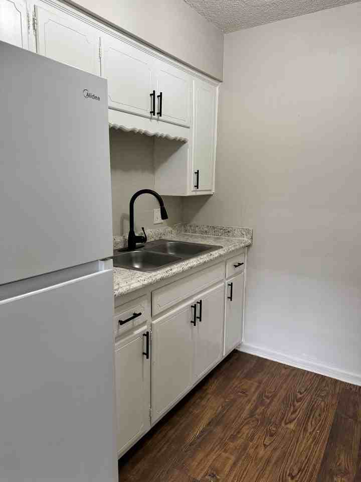 Kinkead Court - Photo 7 of 13