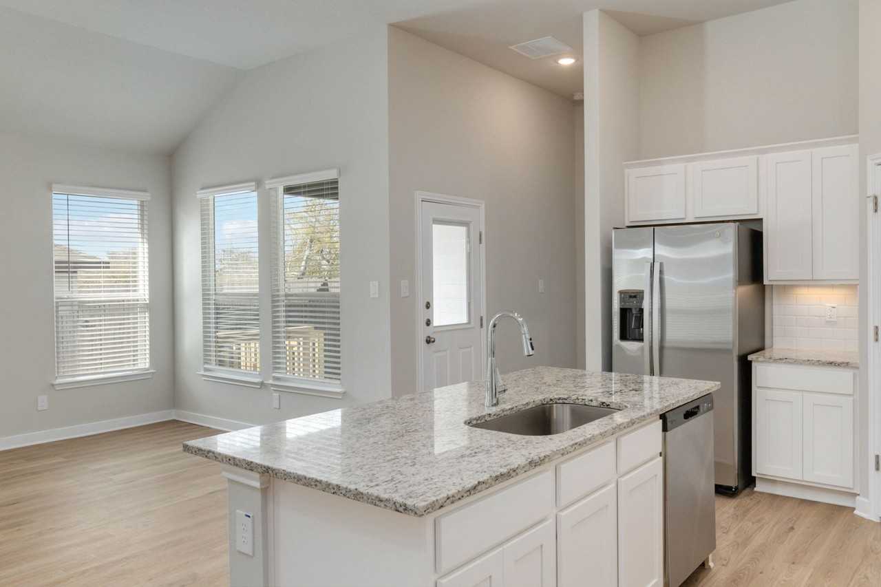 808 Staglin St #A - Photo 5 of 19