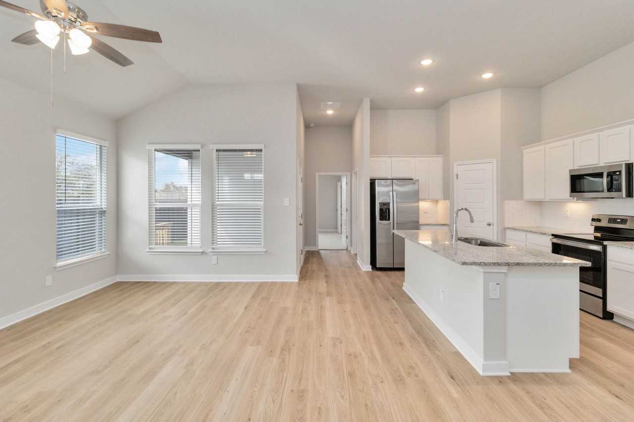808 Staglin St #A - Photo 6 of 19
