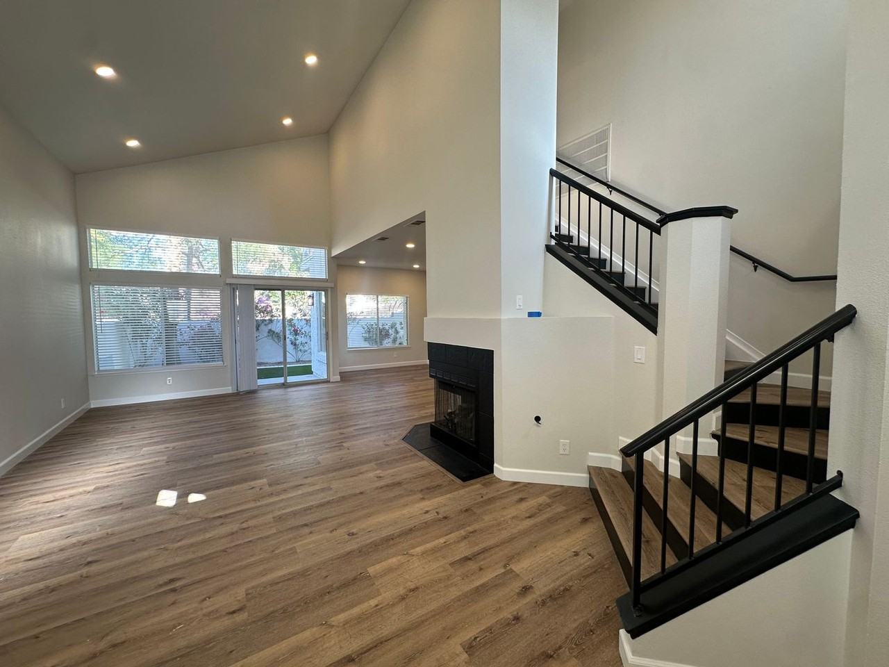 2536 Golden Sands Dr - Photo 4 of 35