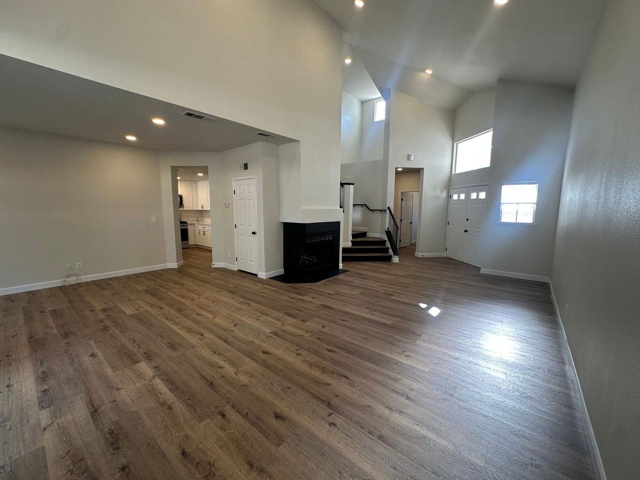 2536 Golden Sands Dr - Photo 5 of 35