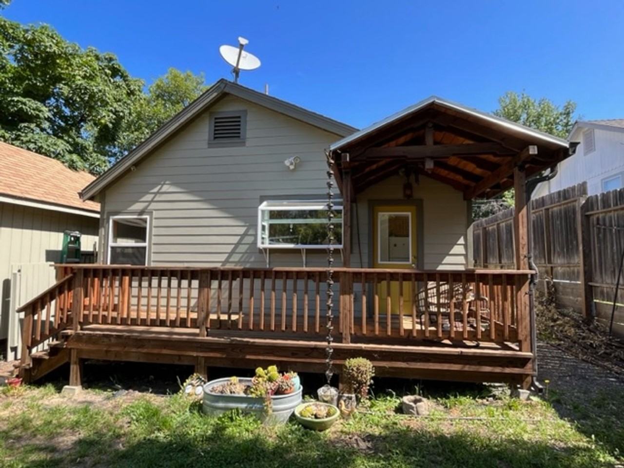 478 Oak St - Photo 2 of 50
