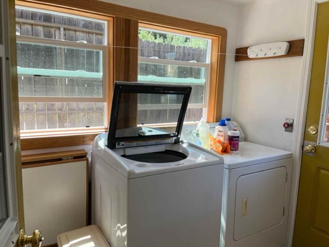 478 Oak St - Photo 5 of 50