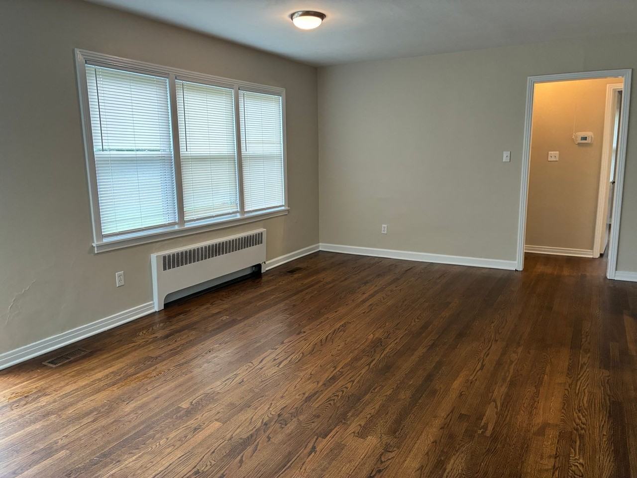 2520 Proctor Knott Dr - Photo 3 of 21