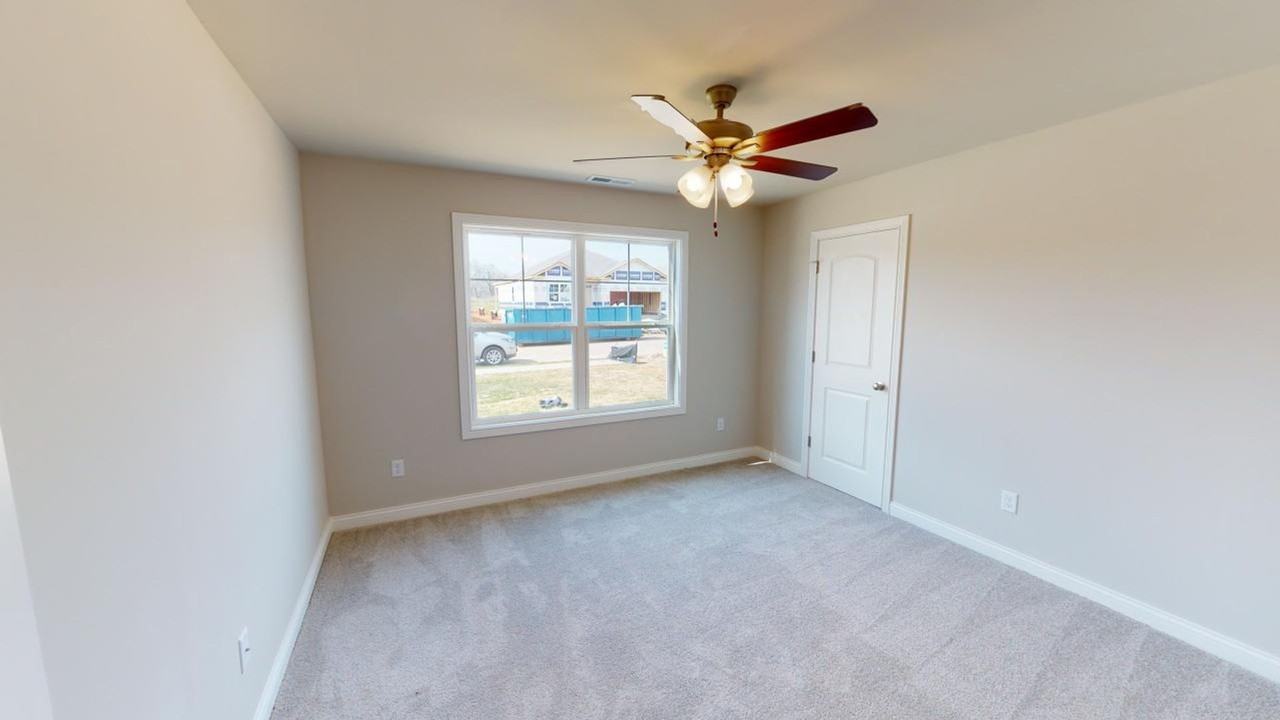 7175 Seagraves Ct - Photo 4 of 14