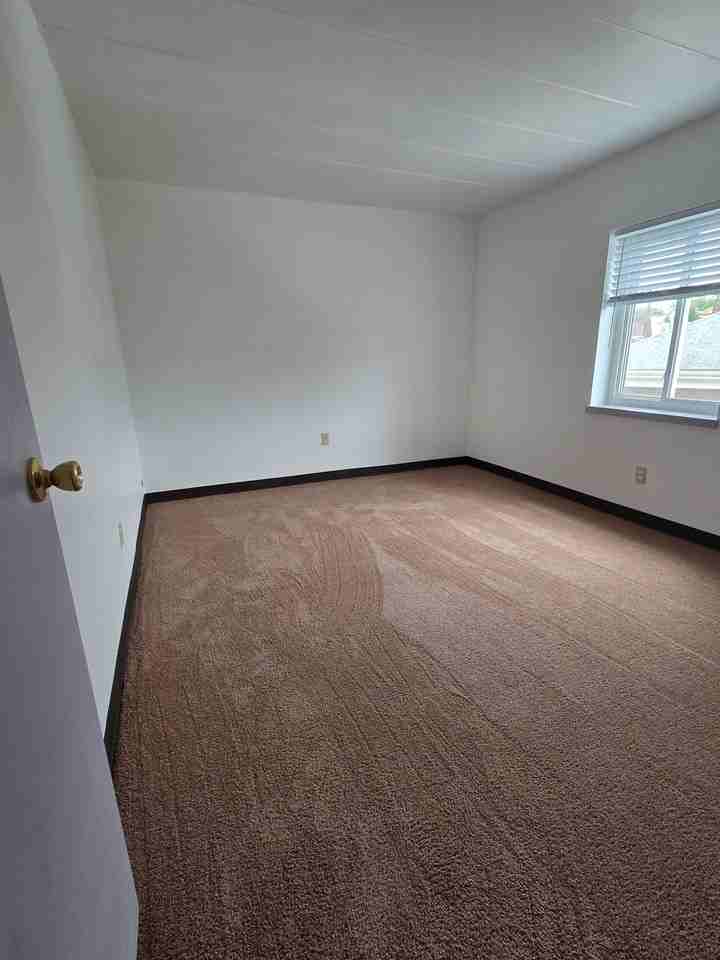 628 - Pearl Street Apartments - Photo 3 of 25
