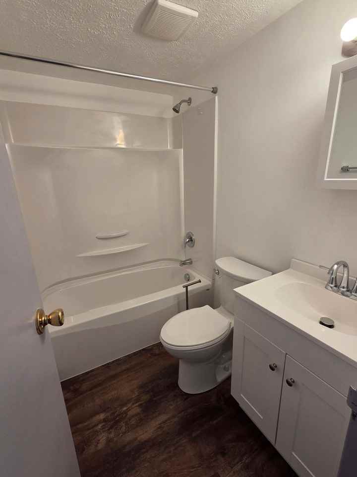 628 - Pearl Street Apartments - Photo 4 of 25