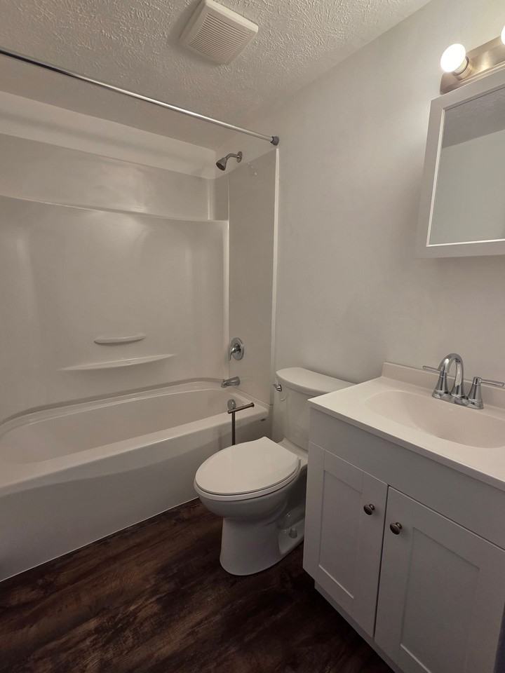 628 - Pearl Street Apartments - Photo 5 of 25