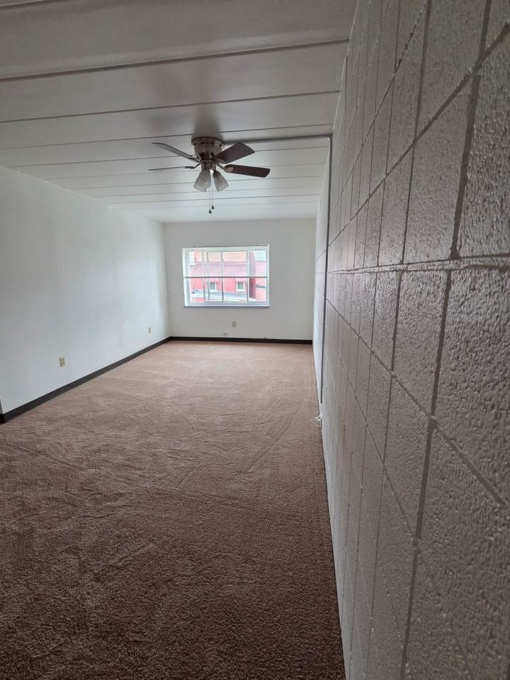 628 - Pearl Street Apartments - Photo 6 of 25
