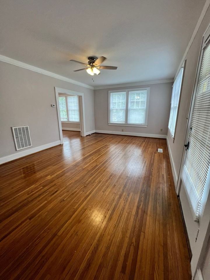 514 Creswell Ave - Photo 4 of 11