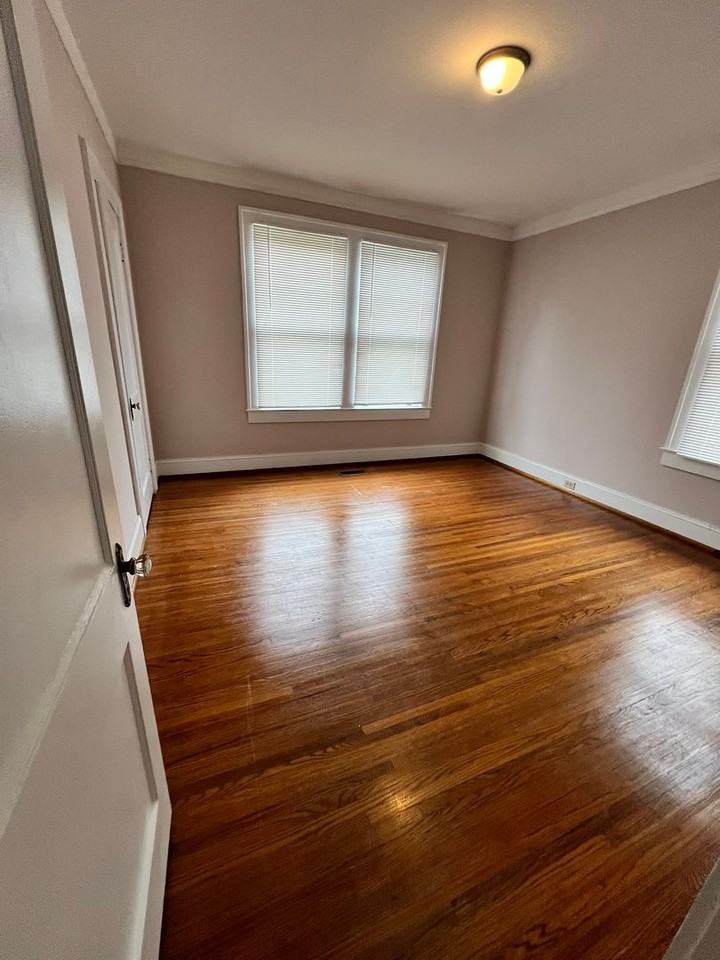 514 Creswell Ave - Photo 6 of 11