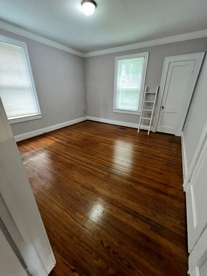 514 Creswell Ave - Photo 7 of 11