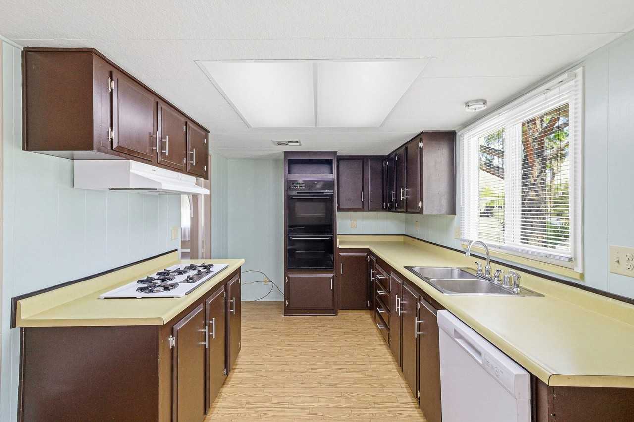 1309 Coronado Dr - Photo 2 of 28
