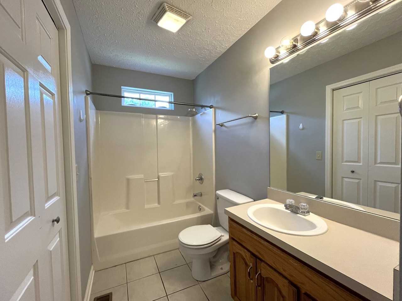 2808 Batavia St - Photo 7 of 13