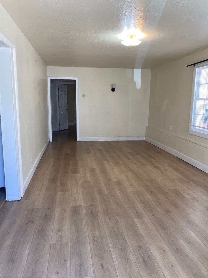 1427 Sherman St - Photo 2 of 22