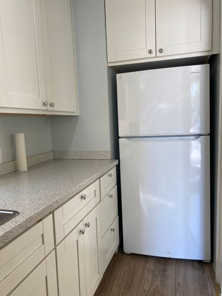 1427 Sherman St - Photo 7 of 22