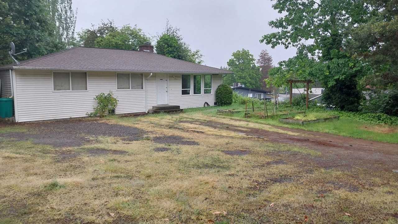 14104 11th Ave Sw - Photo 2 of 10