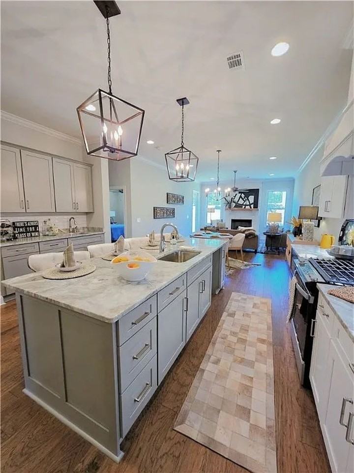 3175 Crestmont Ct - Photo 2 of 17