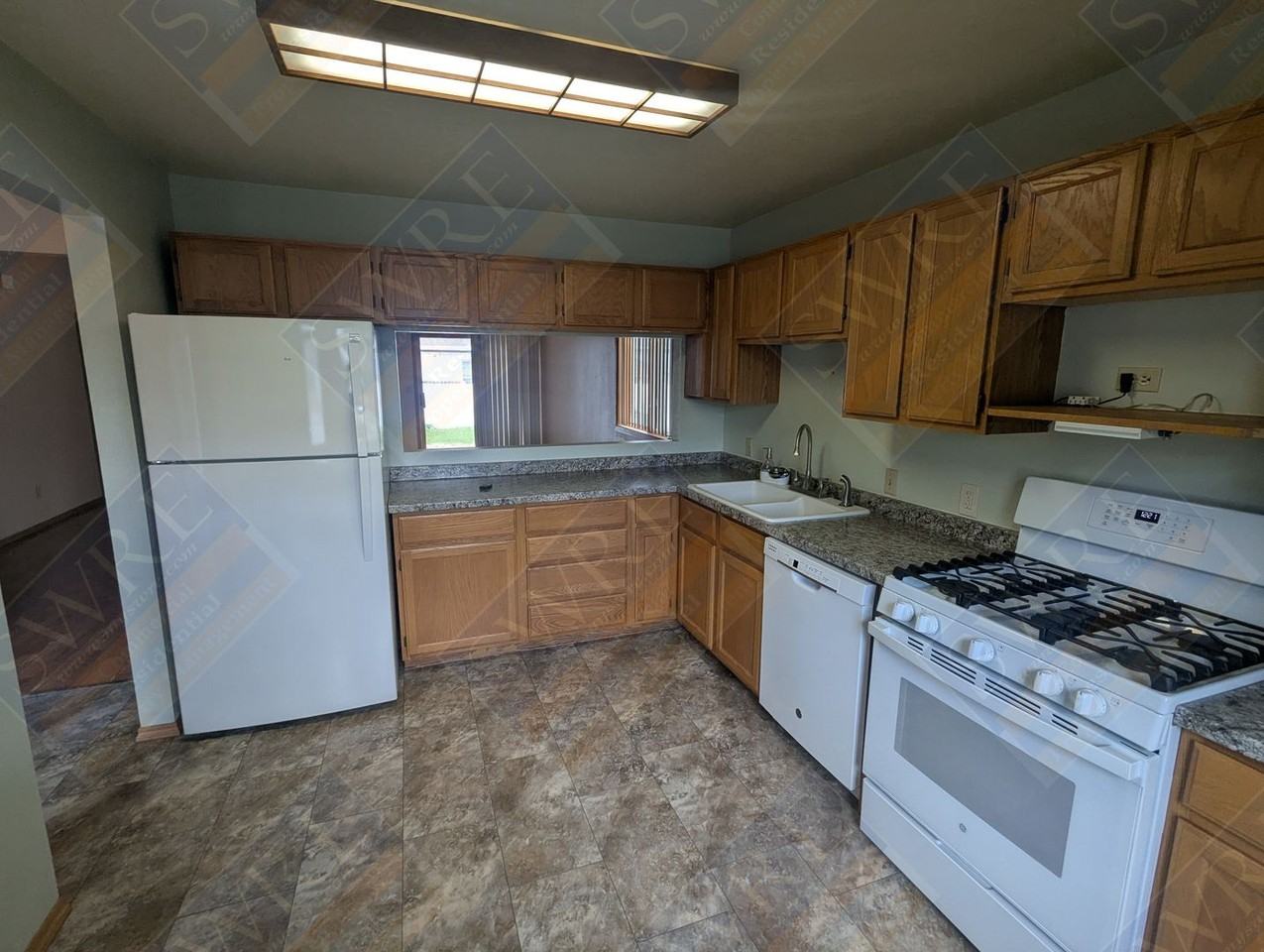 1214 9th St - Photo 2 of 8