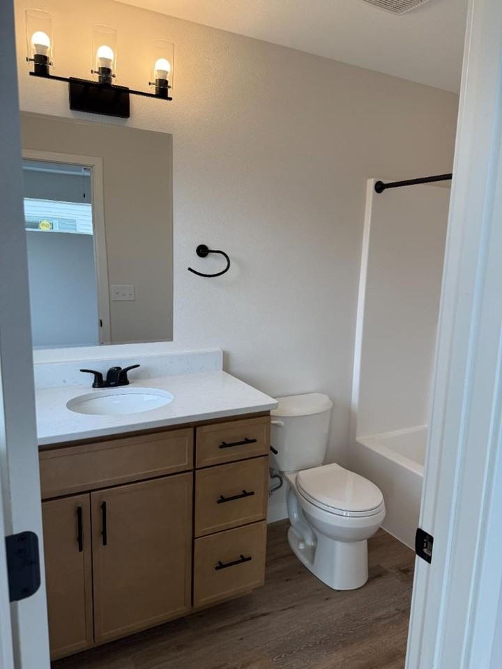 1117 Ellis Blvd - Photo 6 of 9