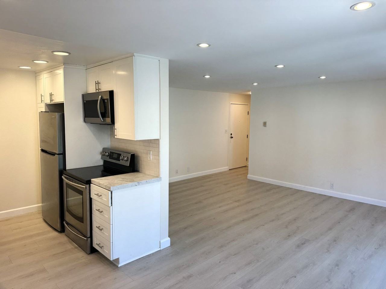 8163 Redlands St #40 - Photo 5 of 15