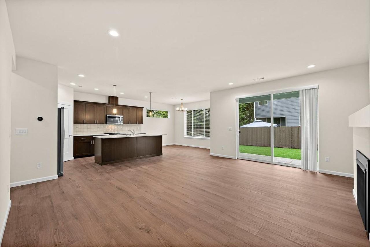 15851 Woodland Ct Se - Photo 6 of 46