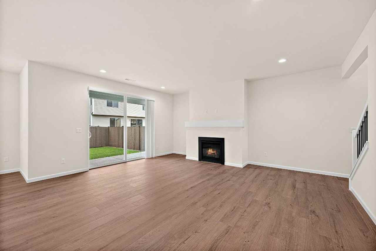 15851 Woodland Ct Se - Photo 7 of 46