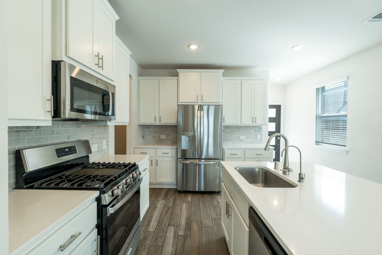 838 Pepperbark Loop - Photo 5 of 26